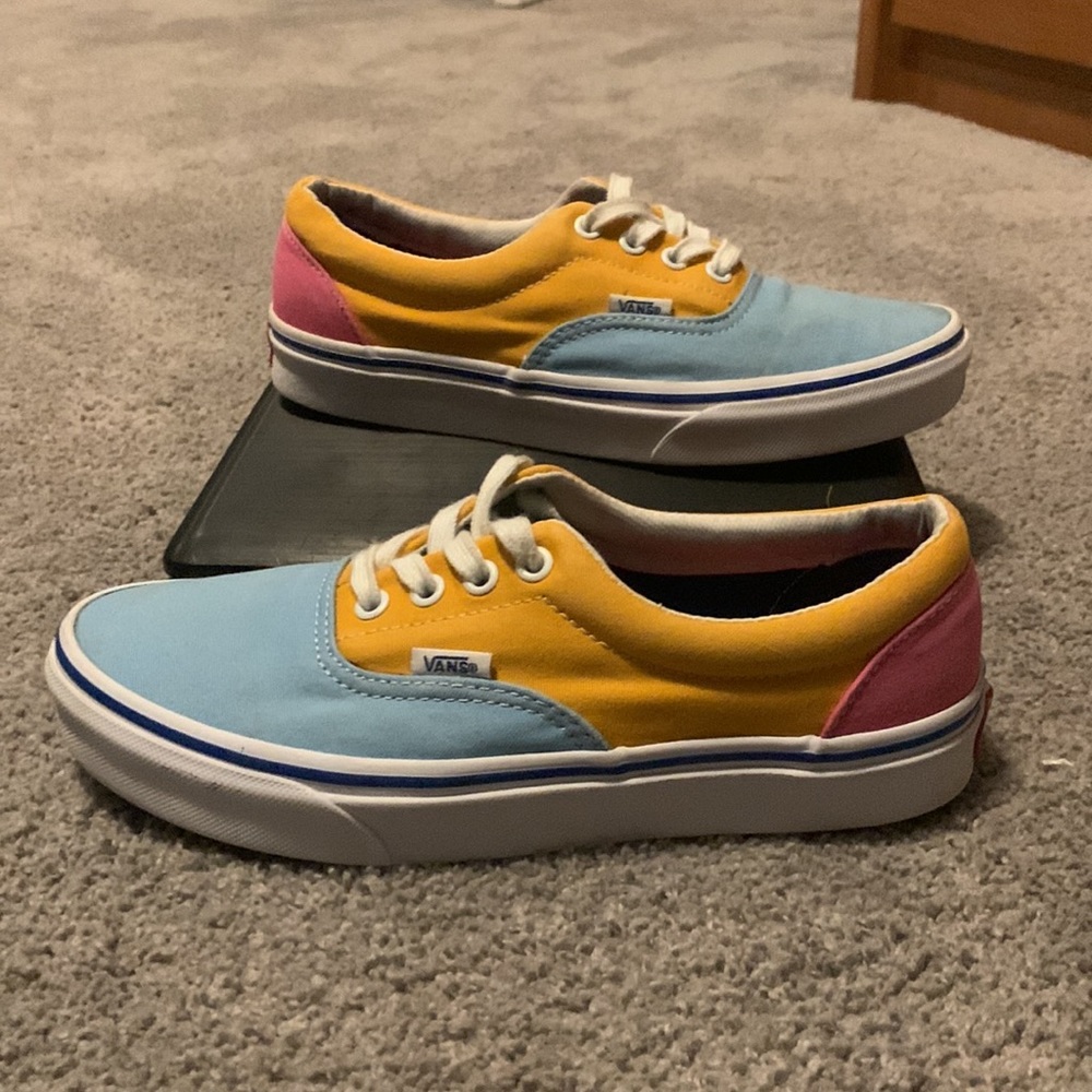 Vans - Picture 2 of 6